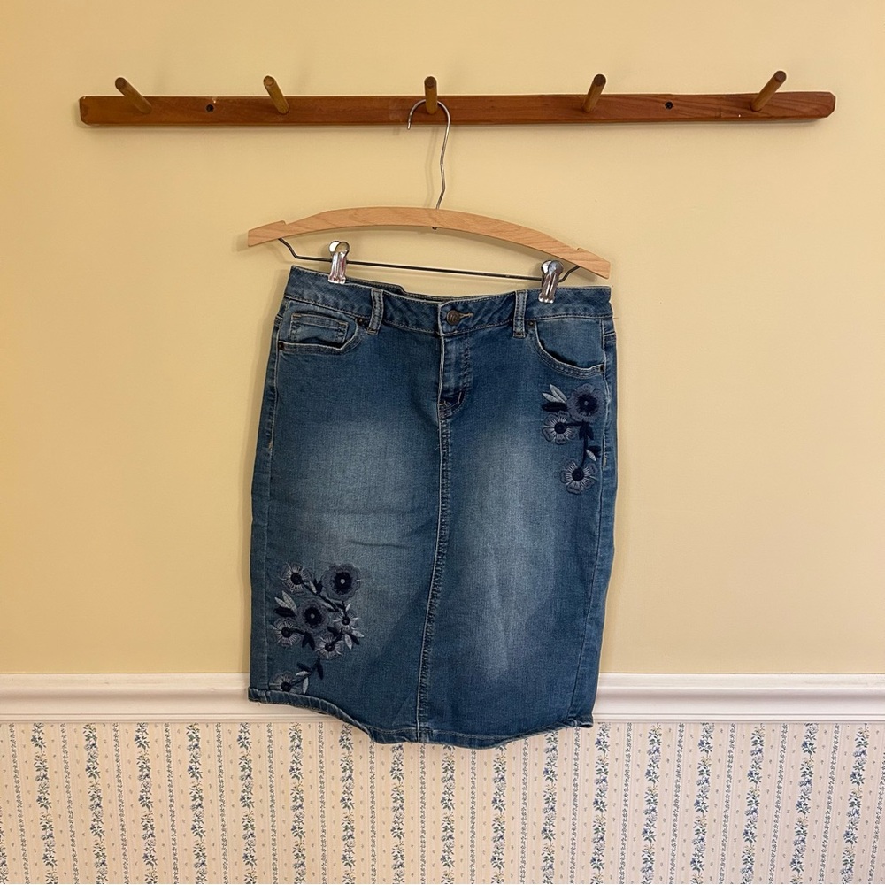 Westport Floral Embroidered Denim Pencil Skirt